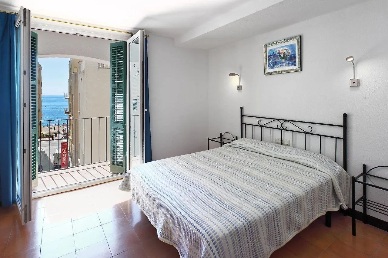 Hotel Caleta location